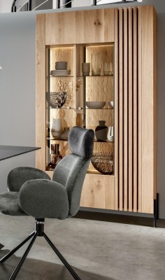Vitrine-Glas-AS-2tuerig-Rillen-Wildeiche-geoelt-1