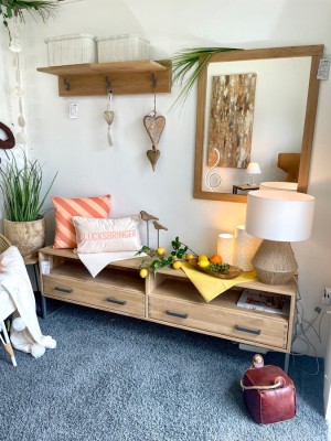 Garderobe-Massivholz-Wandspiegel-Hakenleiste-Wandboard-Lowboard