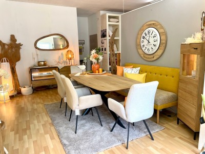 Esstisch-Bootsform-Massivholz-Tischsofa-Sthle-Sideboard-Wandspiegel-Wanduhr