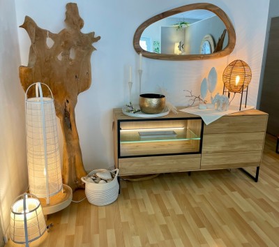 Sideboard-Wandspiegel-Tischleuchten-Unikat