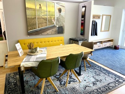 tisch-auszug-holz-bank-stuehle