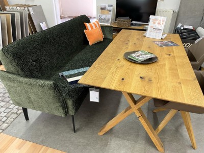 tisch-holz-x-fuss-massiv-Ponsel-Tischsofa