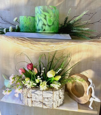 deko-fruehling-holz-tulpen-skulptur-windlicht