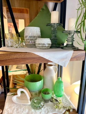 gruen-weiss-glas-kerzenstaender-windlicht-herz