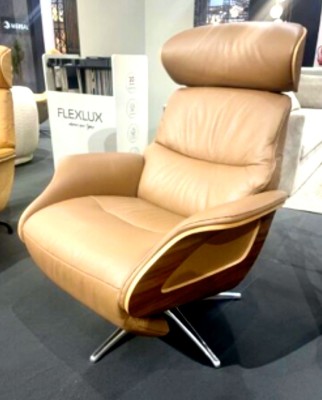 flexlux-clement-integrierter-hocker