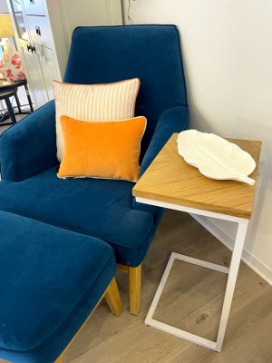 sessel-hocker-beistelltisch-mangoholz-metall-weiss